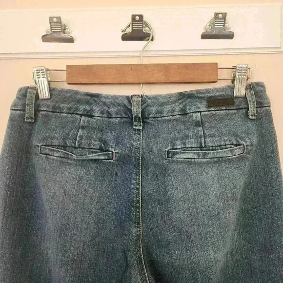 Jones new york  Broadway flare size 8  medium wash p5022 - Picture 7 of 8